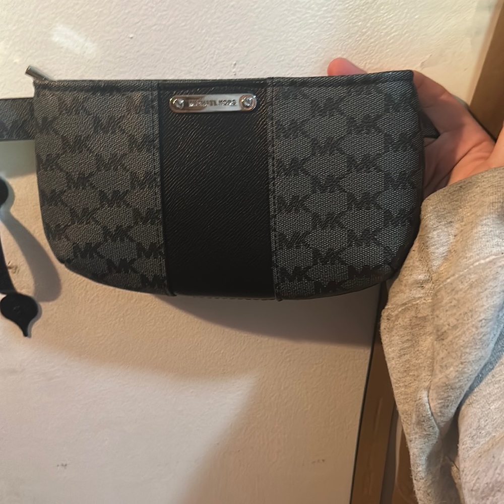 Michael kors fanny pack.